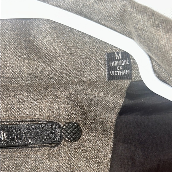 Tumi Tech Men's Brown Quilted Jacket - Picture 7 of 8